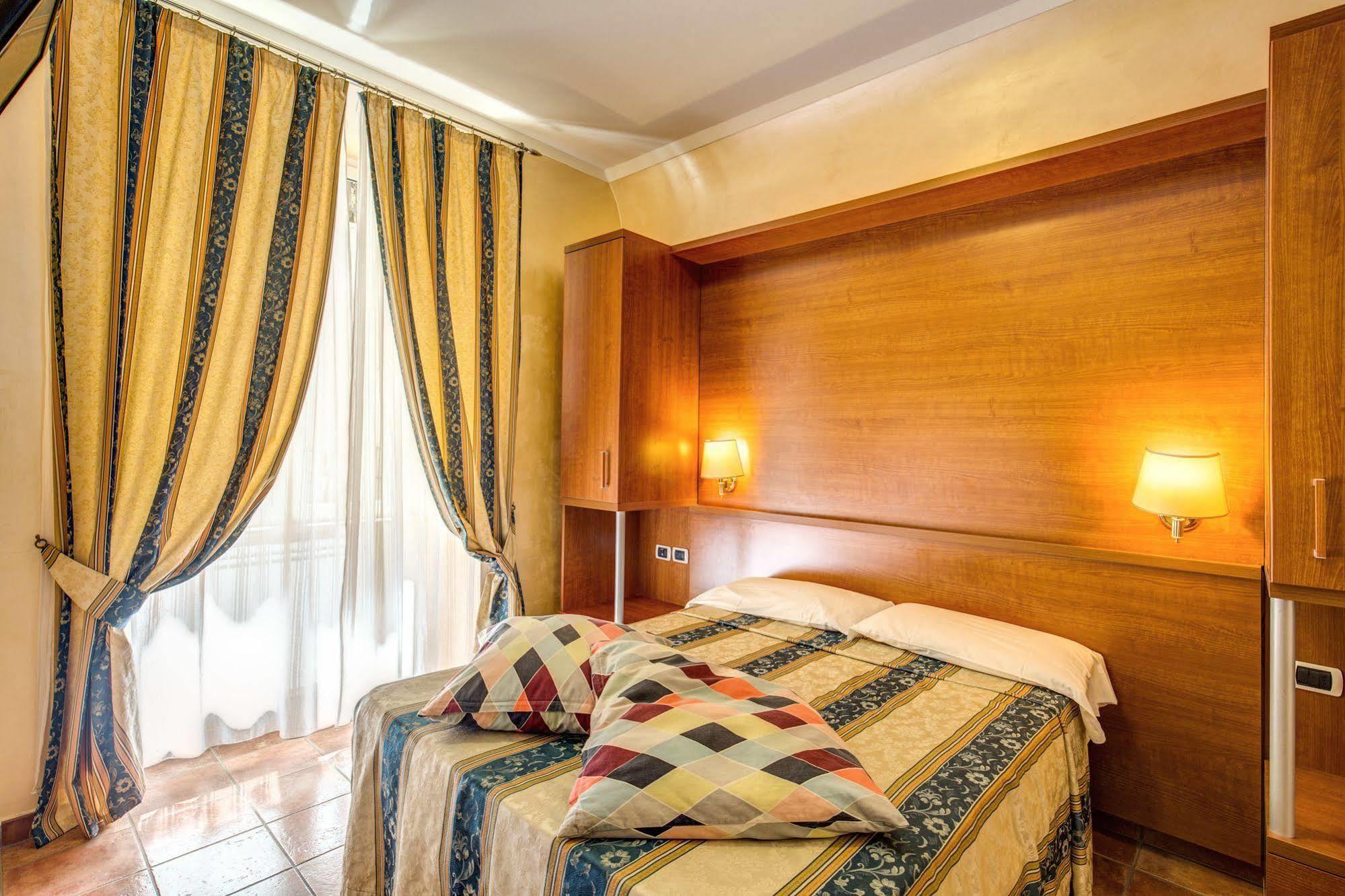 Hotel Maryelen Roma Exterior foto