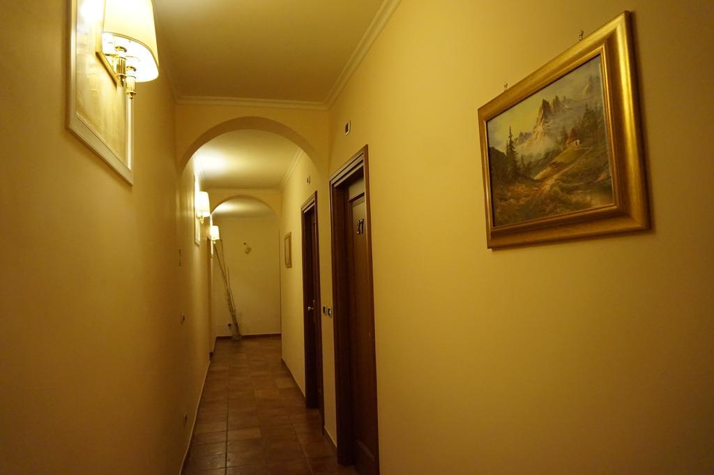 Hotel Maryelen Roma Exterior foto